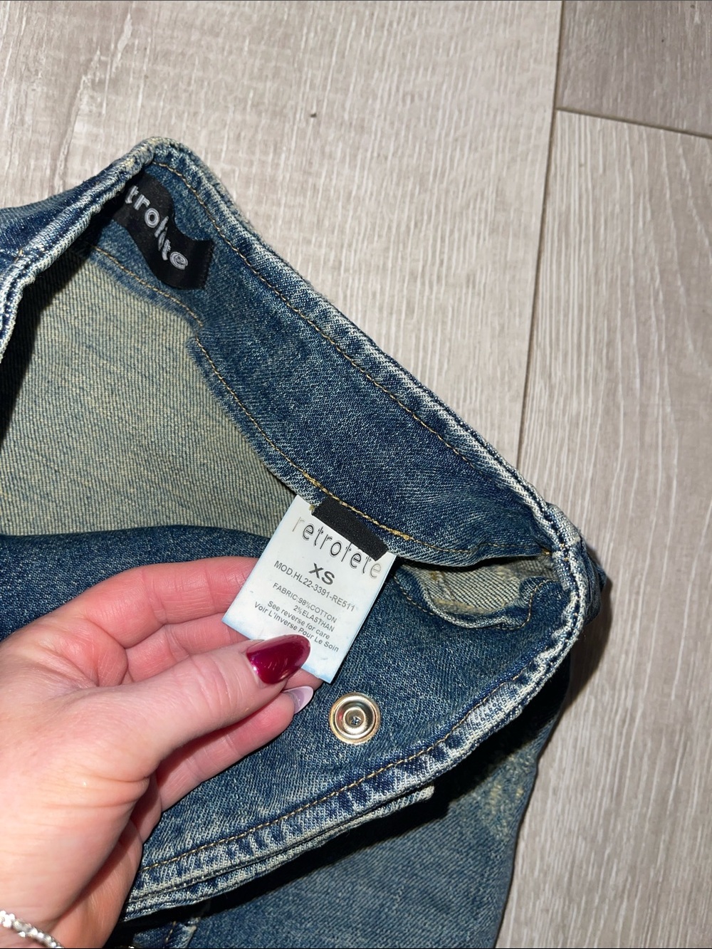 💍NWT Retrofete *One Day Sale* ‘Willa’ Pearl Button-Front Denim Mini Skirt XS💍 - Picture 6 of 12